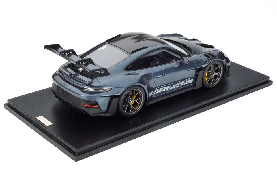 EN STOCK Spark 1/18 Porsche 911 992 GT3 RS Weissach PTS Yachting Blue Limitado a 125 Foto 3 de 4