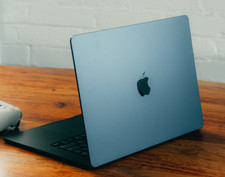 Apple Macbook Air M3 13-Inch - 24GB RAM - 1TB SSD - Midnight Blue - Battery 100 