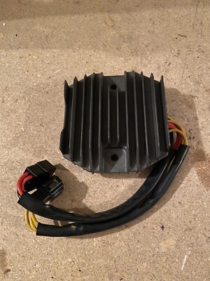 Triumph Daytona Street Triple Voltage Regulator Rectifier RX41 43 New