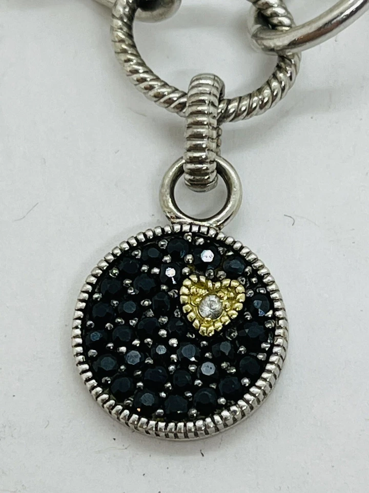 Pulsera Judith Ripka JR de plata de ley y oro de 18 quilates con dije de espinela negra Foto 2 de 4