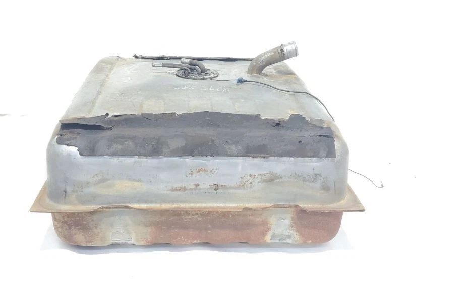 Diesel Fuel Tank with Opt NE2 OEM 1982 1991 Chevrolet Suburban 1500 - Image 2 of 4