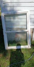 window. Size:48×36 both top an bottom windows let up an down 