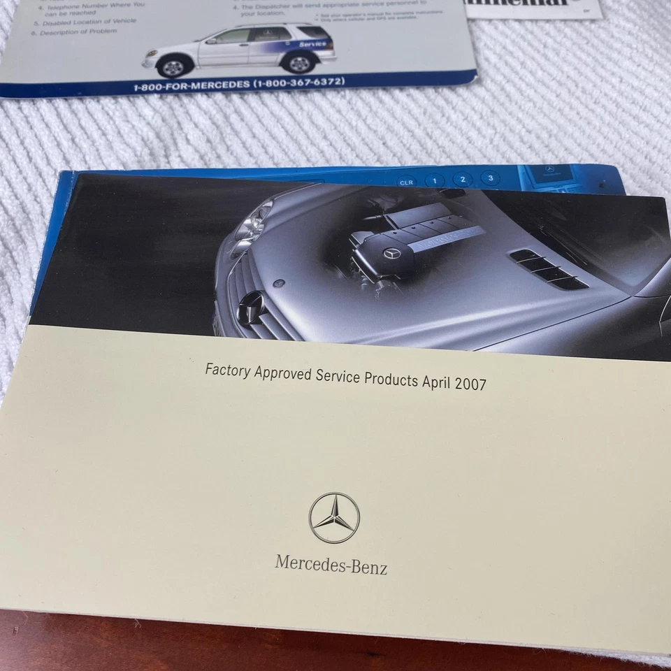 Juego manual del propietario Mercedes-Benz Clase C 2008 OEM con estuche Comand C300 C350 Foto 4 de 4