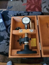 Starrett dial indicator No. 25-431 jeweled .0005 clean and box base