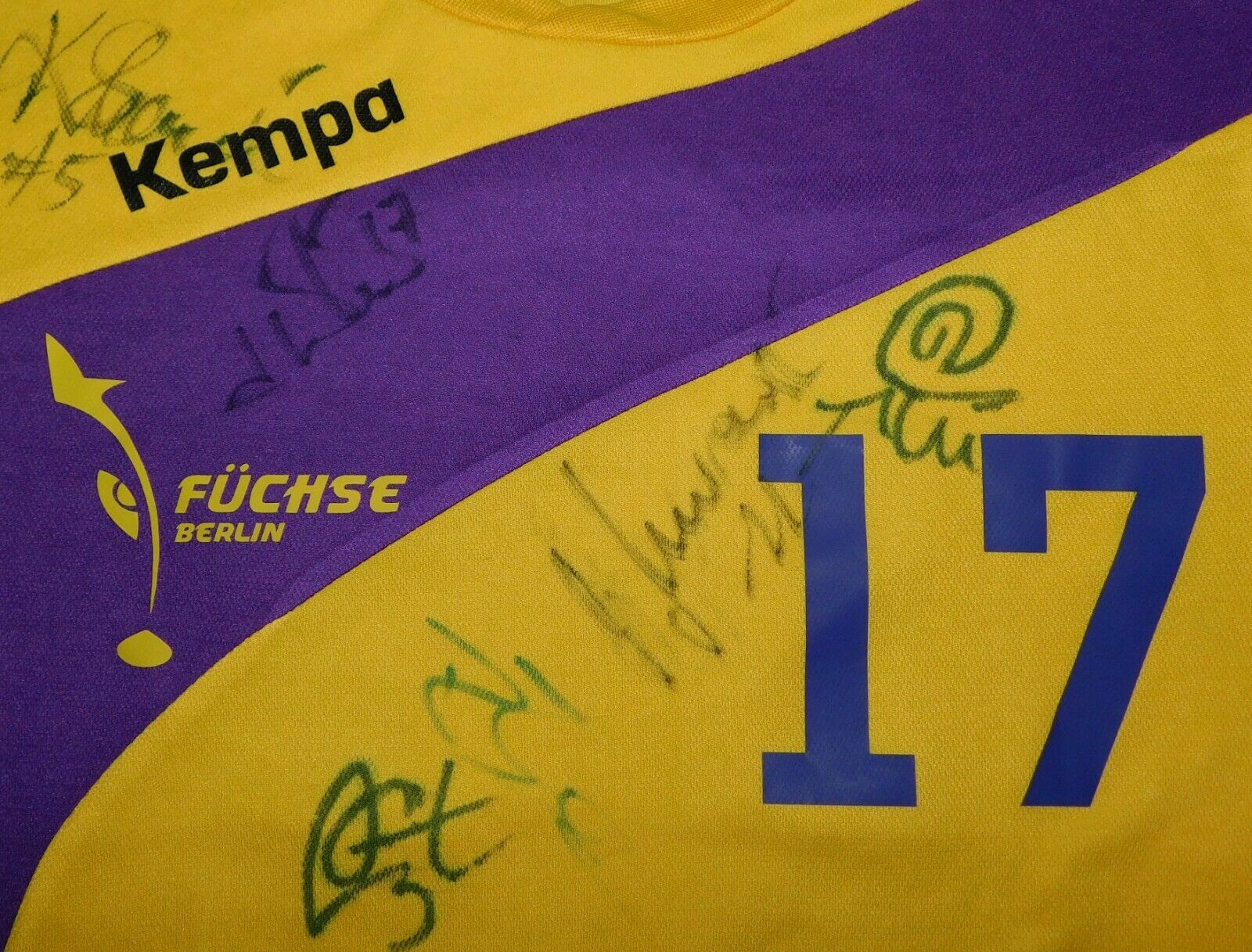 FUCHSE BERLIN 17 WILCZYNSKI 2007 MATCH WORN Kempa handball shirt jersey trikot Artrosguiden