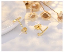 Tiny Simple Gold Nike Hook Logo Right Mark Stud Earrings