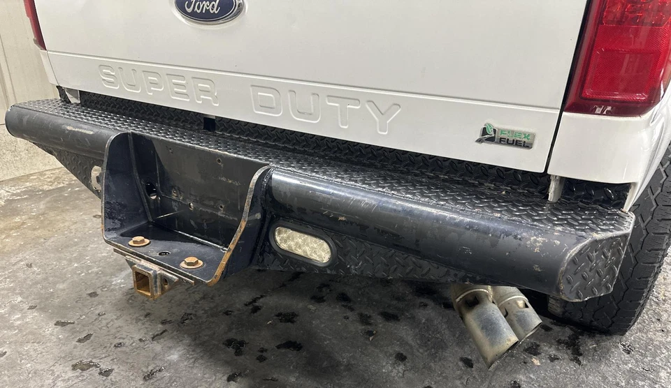 2008-2016 F250 F350 Ranch Hand Rear Step Bumper w/Receiver Hitch Foto 3 de 4