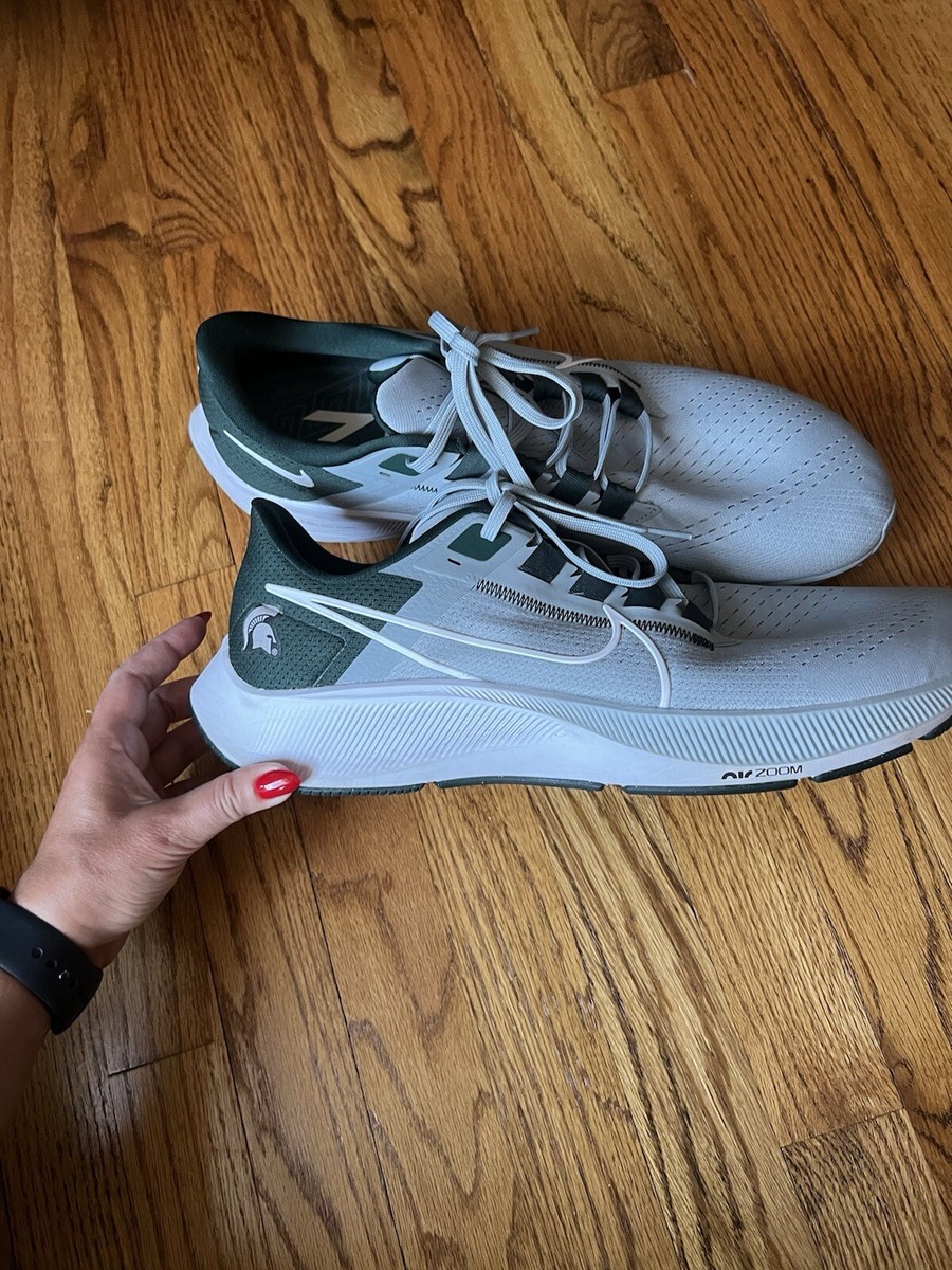Nike Air Zoom Pegasus 38 Michigan State Spartans Shoes Men\'s Size 15 likeNEW Nike Air Zoom Pegasus 38Michigan State Spartans Shoes Men main image 2