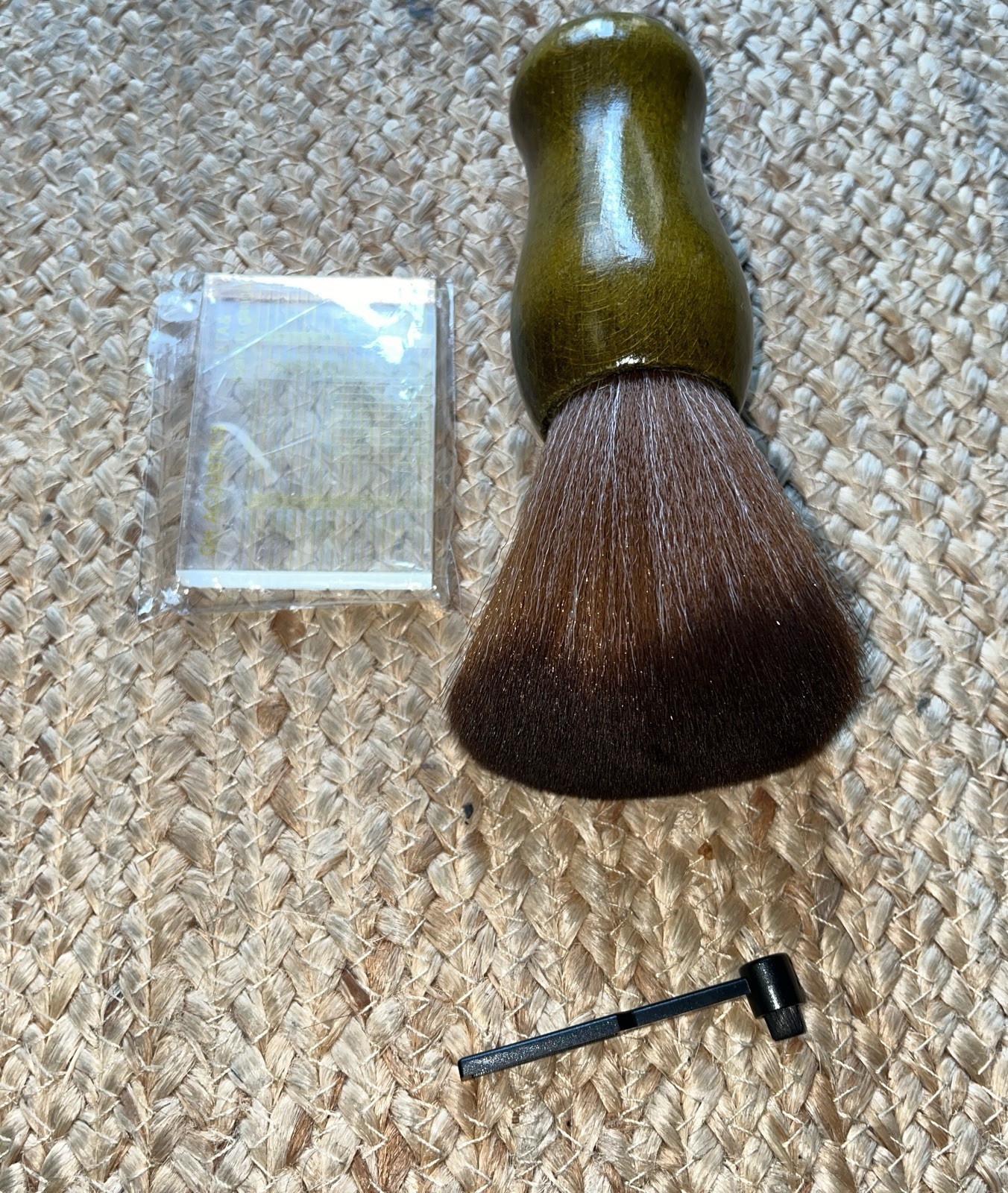 Kit entretien vinyle avec brosse et liquide de nettoyage pour platine disque vinyle noire