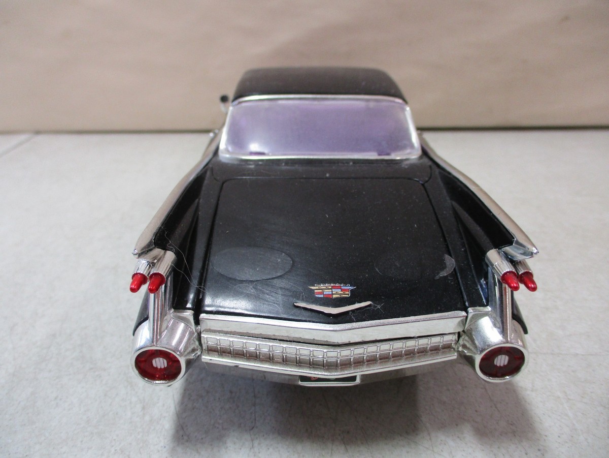 Jada 1959 Cadillac Coupe de Ville Catwoman 1/24 | eBay