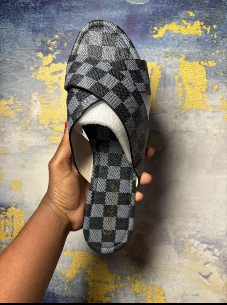 Women’s Gray/Black Check Slide Sandals w/ Straps, Rubber Upper, Slip On