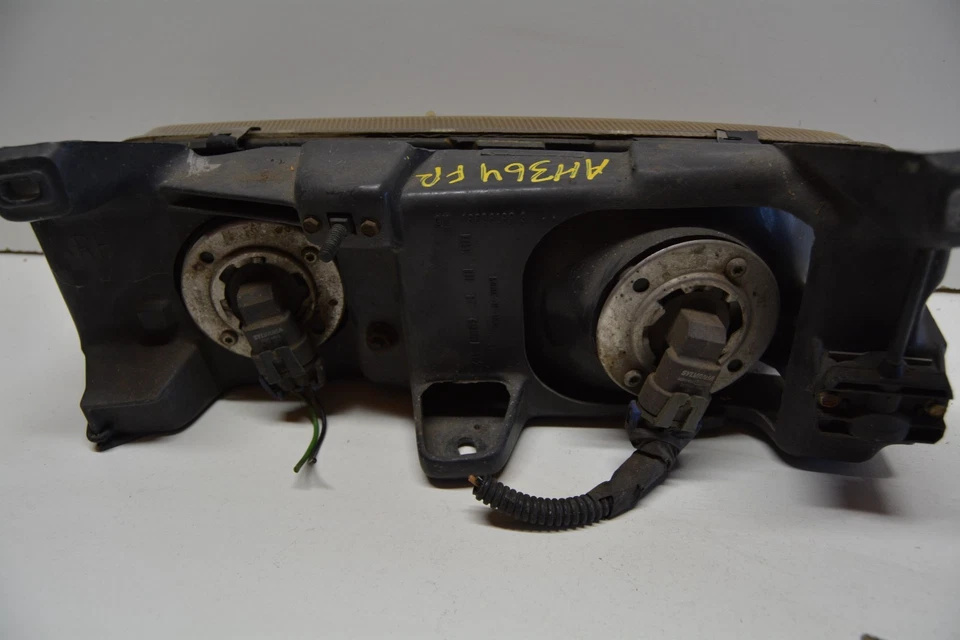 CHEVROLET BERETTA 1990-1996 LUZ DE LA CABEZA DEL LADO DERECHO DEL PASAJERO OEM, 114-00182 Foto 3 de 4