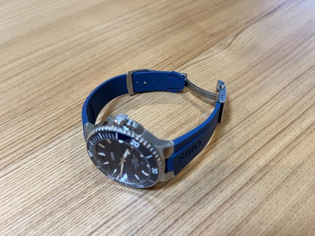 Oris / Aquis Date - image 4