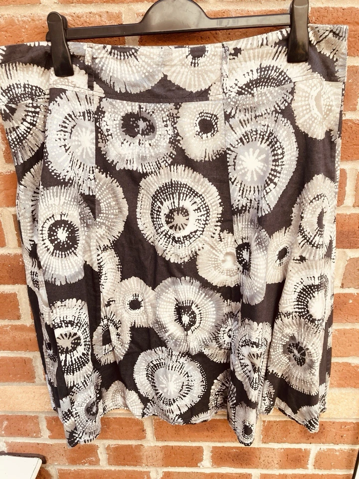 Epilogue Size 20 Grey Floral Skirt Wedding Holiday Excellent S5 - Image 3 of 4