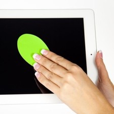 Gwee Leaf Microfiber Screen Cleaning Cloth Magnetically Attaches to Phone 4 PACK