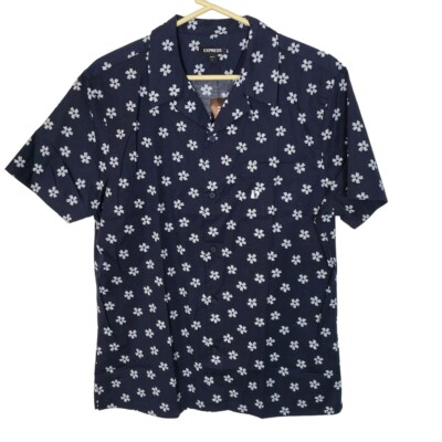 Express Womens M Blue White Floral Short Sleeves Button Up Shirt Pocket NWT