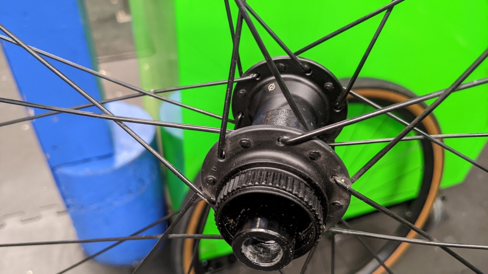 bontrager paradigm tlr wheelset