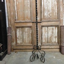 Pied de lampe en fer forgé / Lampe en fer forgé