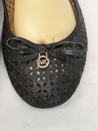 Michael Kors Olivia Black Flats Slip On Shoes Laser Cut-outs Bow Dangle MK 9.5 M - Picture 6 of 17