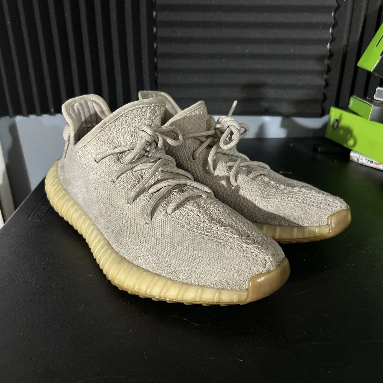 Taglia 11 Adidas Yeezy Boost 350 V2 Low Sesame senza scatola usate