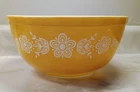 #403 Vintage PYREX Butterfly Gold Mixing Bowl 2.5 quart 2-1/2