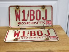 Massachusetts Ham Radio Early 80's license plate PAIR # W1 BOJ 1983 top sticker