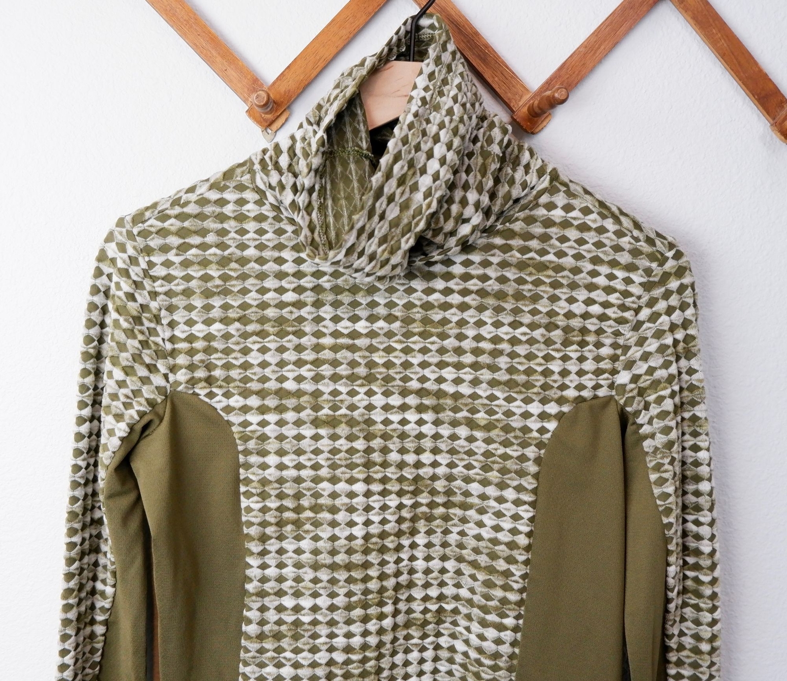 Nike Pro Hyperwarm Mock Neck Brushed Pullover, sm… - image 4