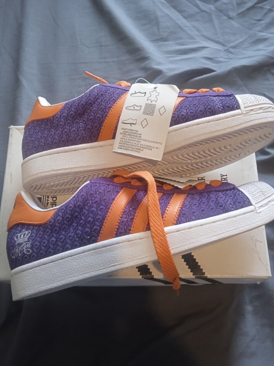 Missy Elliott 35th Anniversary adidas Superstar Sneakers in Purple & Orange Adidas 35th Anniversary Superstar trainers. MISSY ELLIOTT main image 3