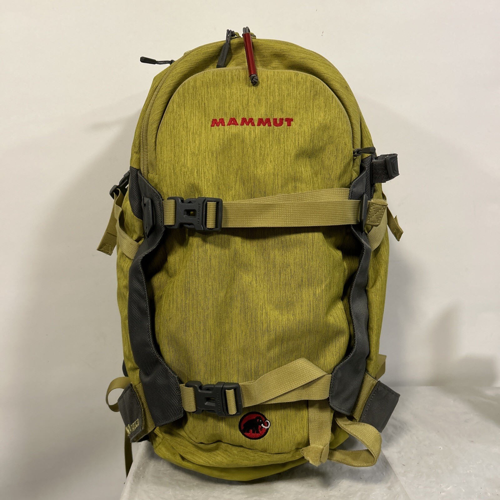 Mammut Nirvana Ride 30 L verde con detalles grises