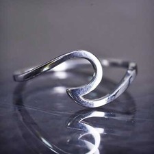 size 7.25, vintage sterling silver 925 handmade wavy ring band