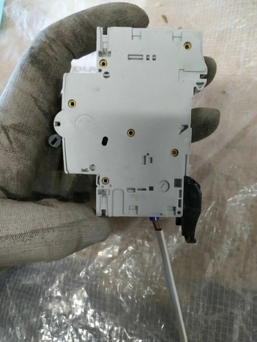 PHOENIX CONTACT AC3-3 TMC 61C 0,5 AMP 277VAC 5PCH7&19591647 C055411017L3 - Imagen 3 de 6