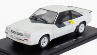 Modellauto Statisch Centauria Opel Manta B 400 1983 Mit Weisser Vitrine 1/24