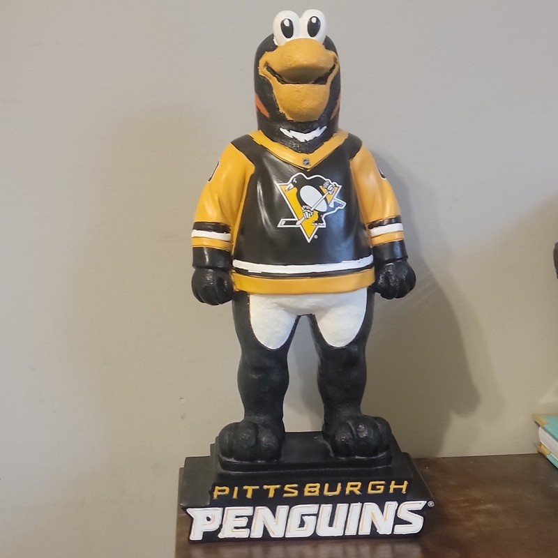 Evergreen Pittsburgh Penguins Iceburgh Mascot Statue Figurine NHL Black/Gold