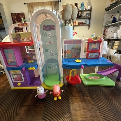 NEW PEPPA PIG PEPPA'S SHOPPING MALL PLAYSET INCLUDES 6 PIECES