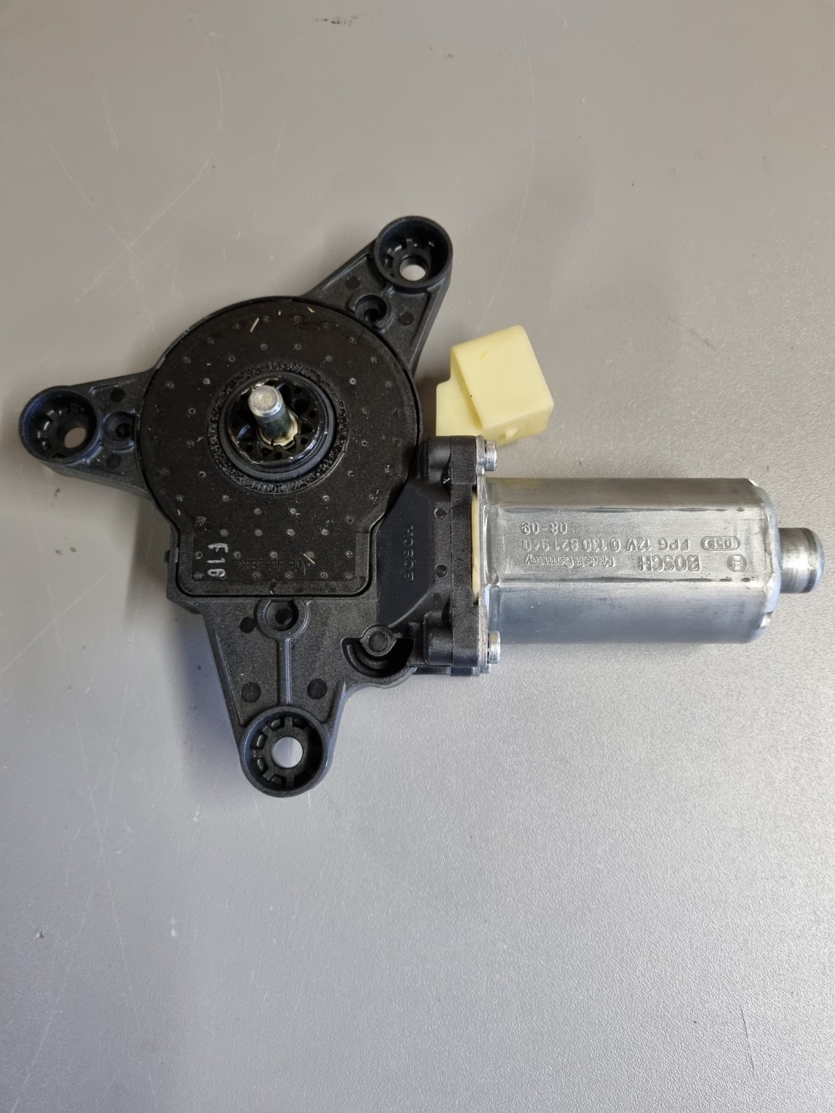 Moteur lève-vitre Mercedes A 006 820 mécanisme robuste porte avant droite W639
