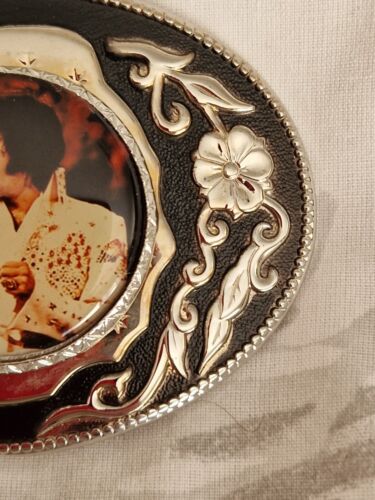 Vintage Elvis Presley silver tone & enamel belt buckle - Picture 5 of 9