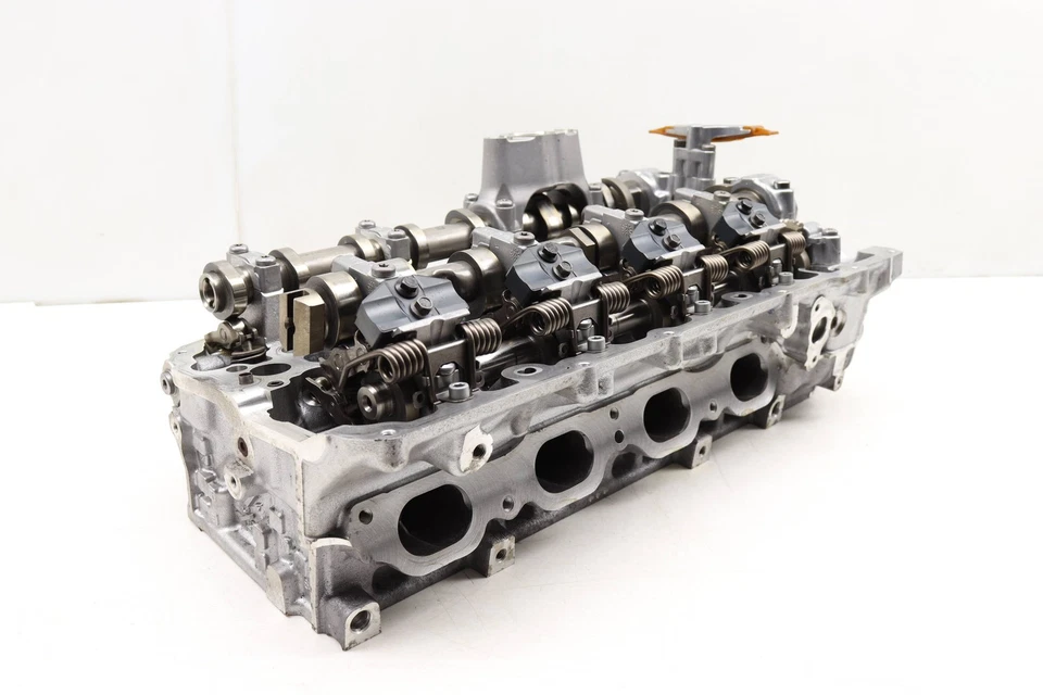 BMW 750LI XDRIVE F02 LCI 2013-2015 4,4 L - culata derecha del motor 4,4 L Foto 3 de 4