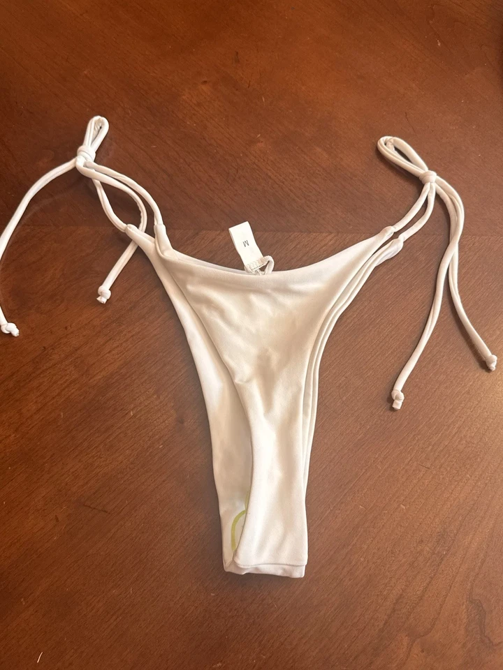 Unbranded WHITE COLOR Thong BIKINI BOTTOM Size M - Image 3 of 4