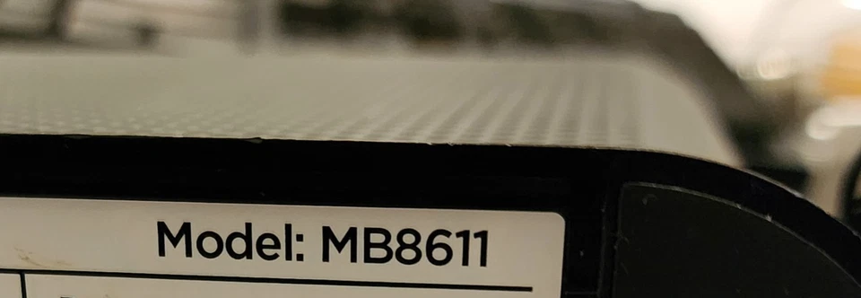 Módem por cable Motorola MB8611 DOCSIS 3.1 | XFINITY y otros - ¡AHORRA en alquiler!! Foto 2 de 2