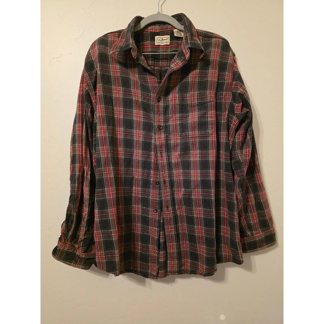 Vintage L.L.Bean Plaid Flannel Shirt Mens Large Made in Canada Outdoors Classic