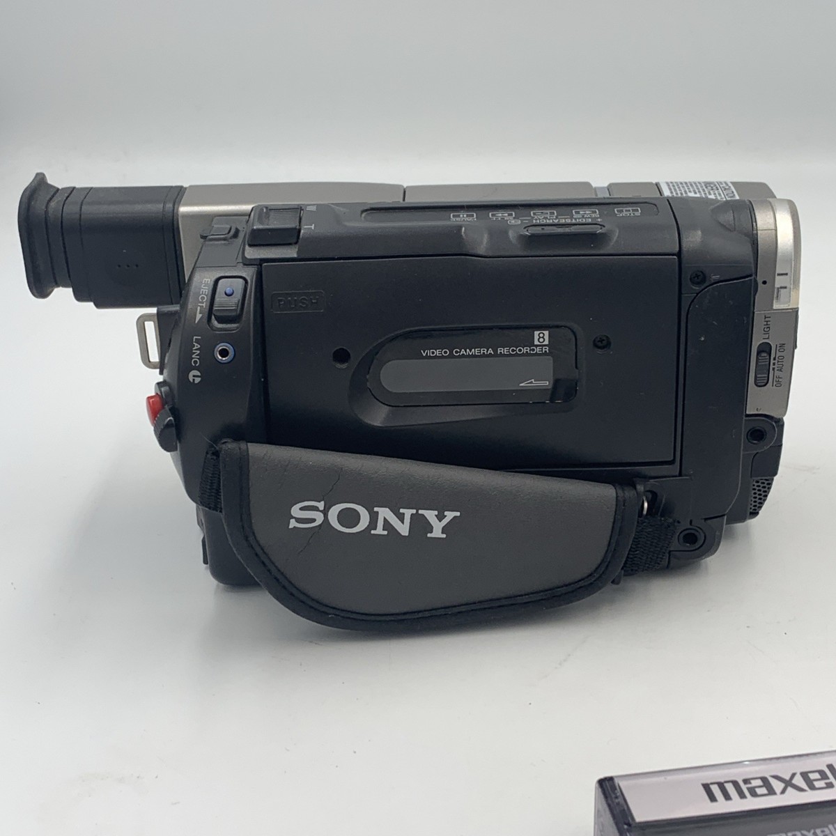 Sony Handycam CCD-TRV57 360x Digital Zoom Video 8 Camcorder
