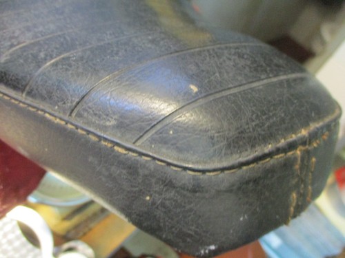 Harley Sportster Seat Option # 52019-70A 043825 - Picture 4 of 20