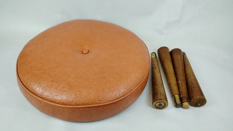 1960s Orange Vinyl Footstool w/Button Tapered Peg Legs Ottoman 18x9 MCM Original - Image 4 of 4