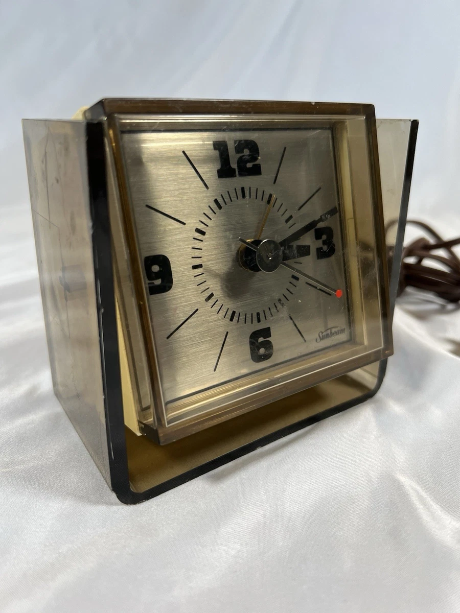 Sunbeam Electric Clock In Collectible Alarm Clocks (1970-Now) for