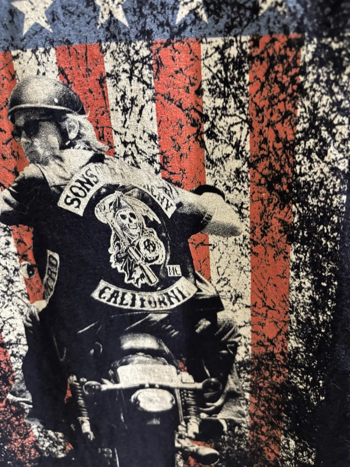 Navy blue Sons of Anarchy T-Shirt size medium(?) tag is missing. P2P:19, MORE - Image 4 of 4