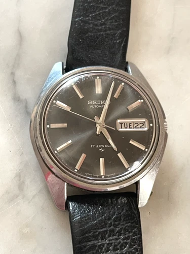 Vintage Seiko Automatic 7006-8007 Watch Black Grey Dial