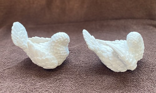 Pre Owned (2) Vintage White And Cream Love Bird Sculptures 1970’s Made In Italy - Picture 2 of 5