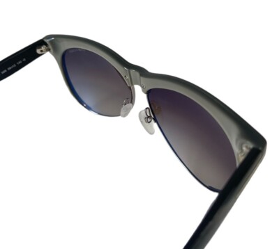 Tom Ford Women display picture 1