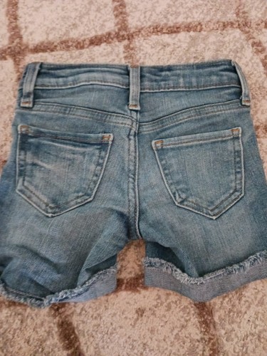 Gap Kids Midi Cuffed Shorts Size 5 Slim EUC - Picture 3 of 3