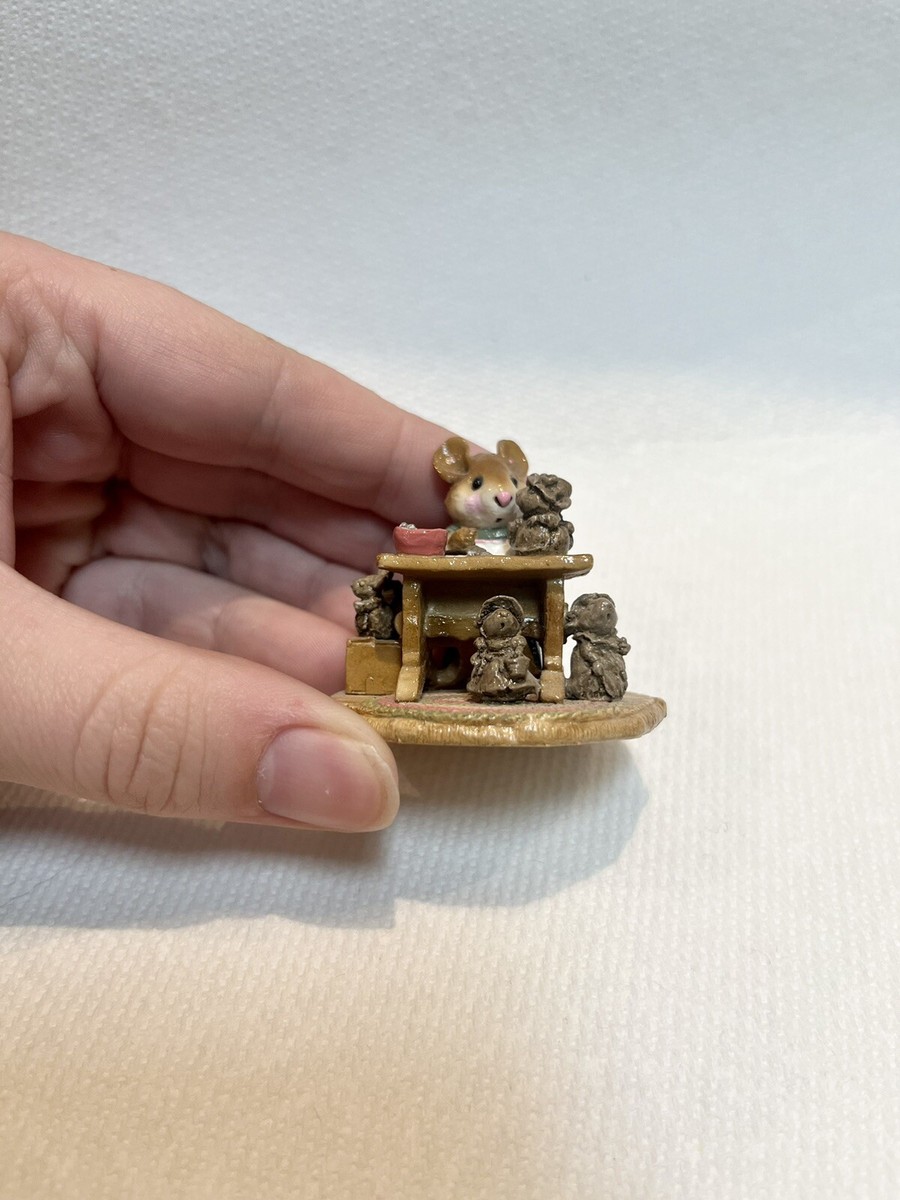 Wee Forest Folk M-184 Mrs. Mousey's Studio 1992 20th Anniversary